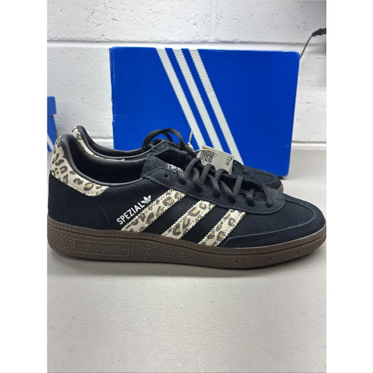 Adidas shoes - Black 3