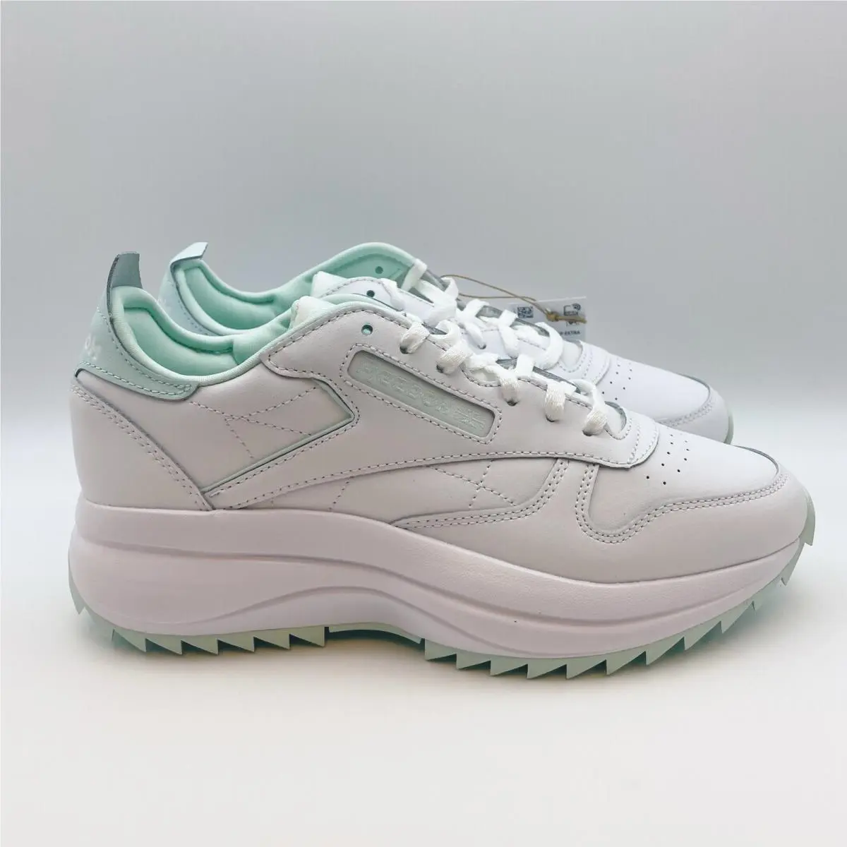Reebok shoes - White 1