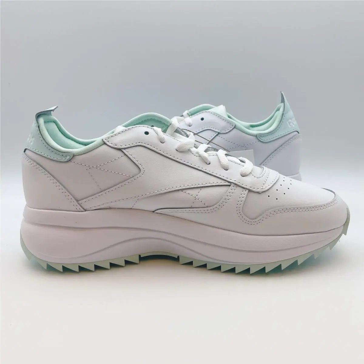 Reebok shoes - White 2