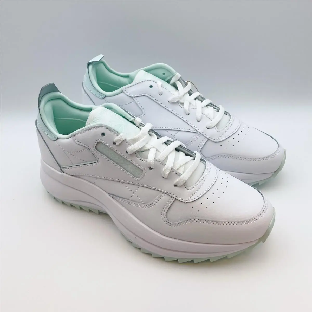 Reebok shoes - White 3