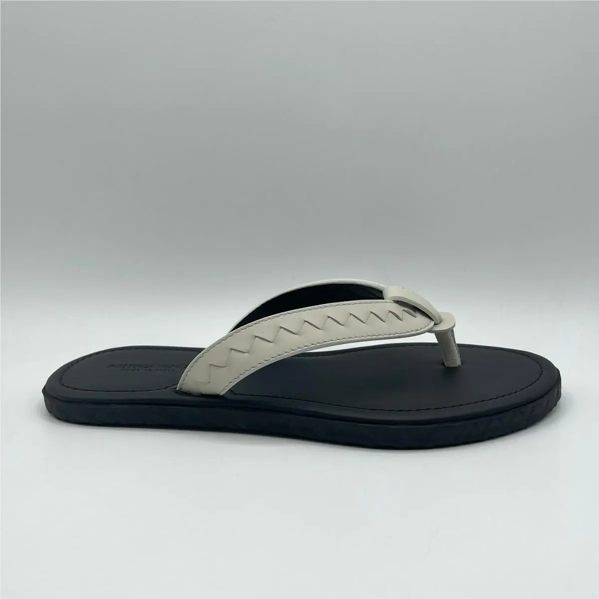 Bottega Veneta shoes - Thong - Thong - White/Black 0