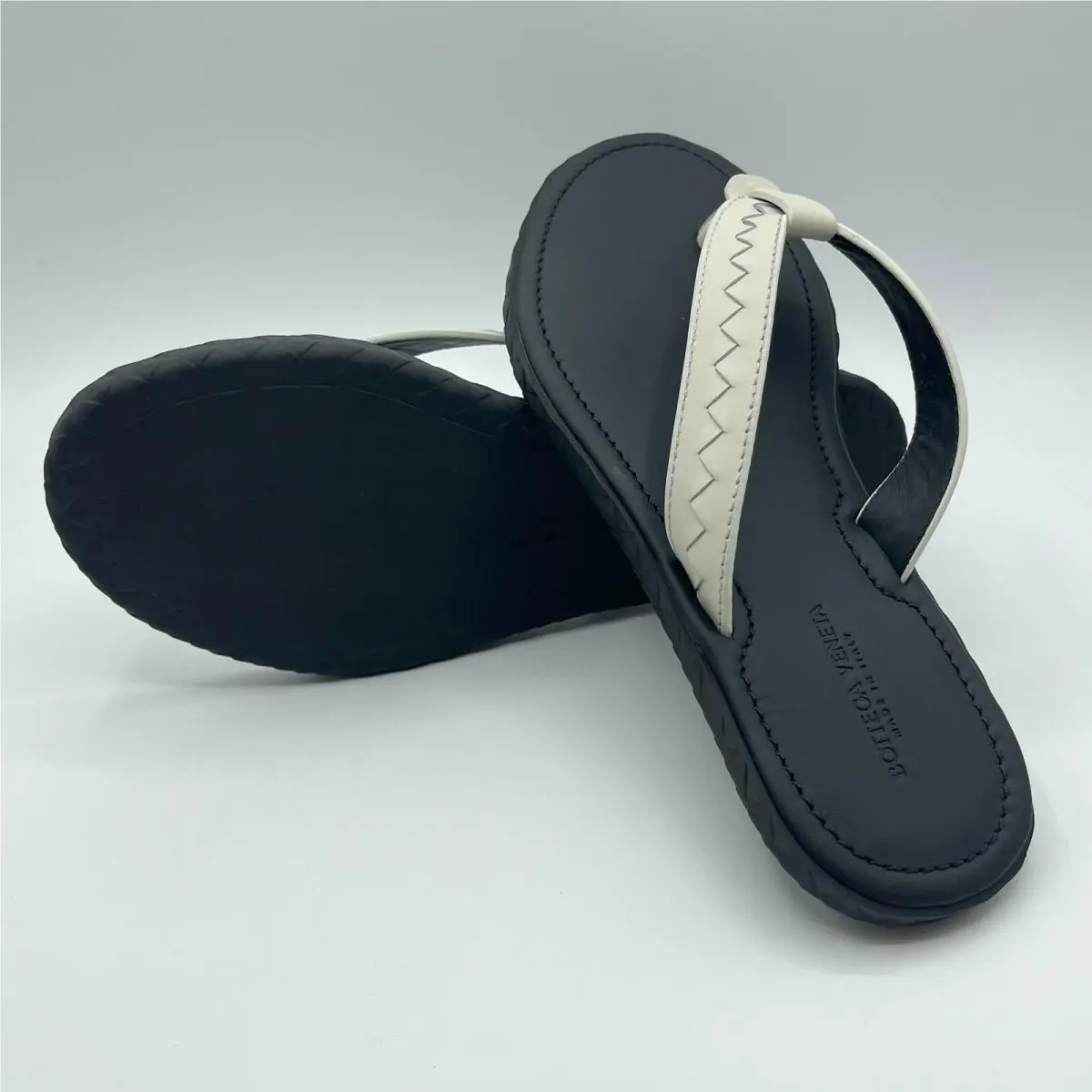 Bottega Veneta shoes - Thong - Thong - White/Black 3