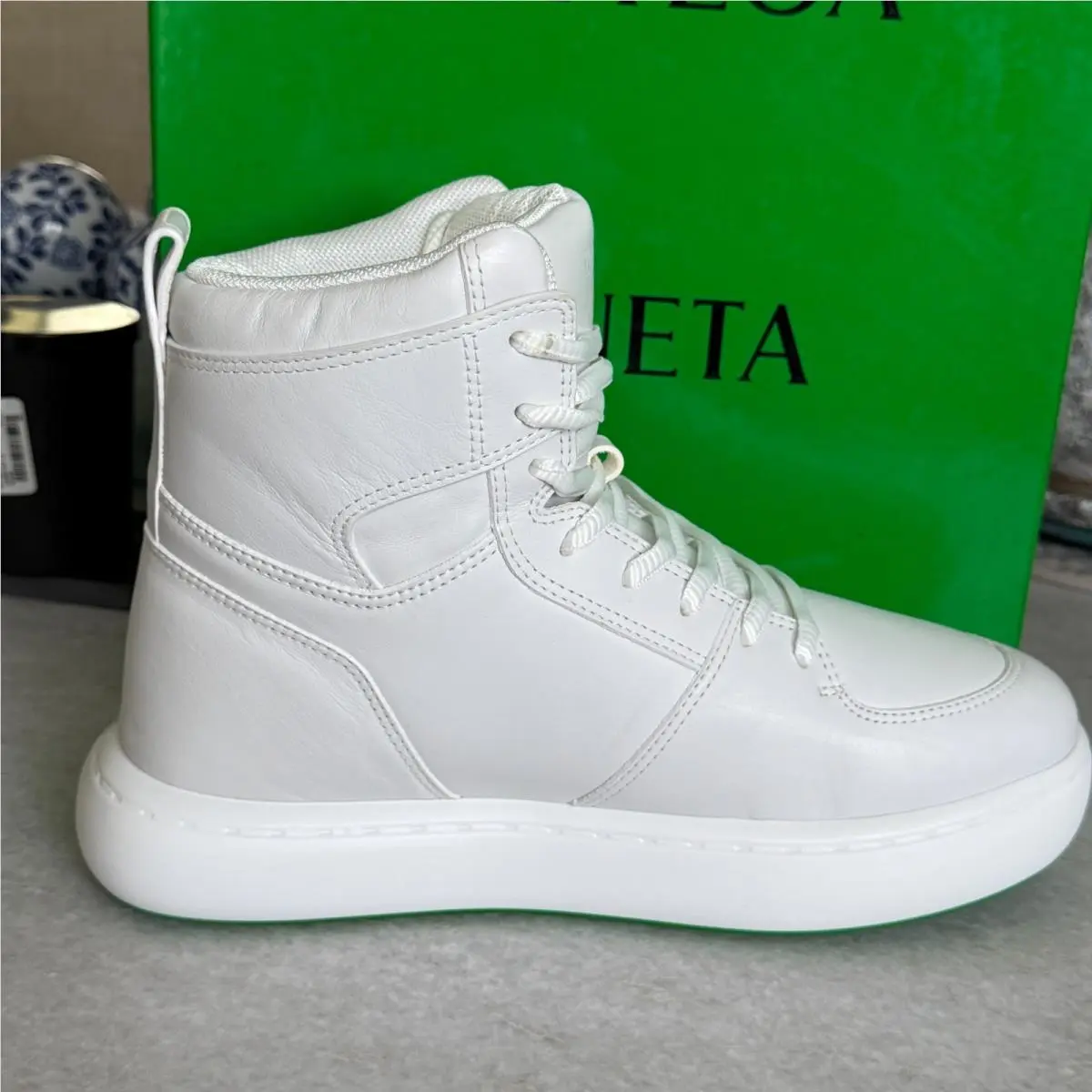Bottega Veneta 730272 White Tennis Sneaker in Leather Size 42