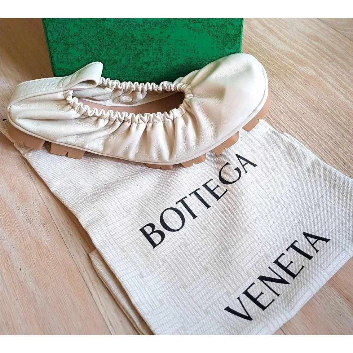 Bottega Veneta Shore Beige Leather Elastic Ballet Flats Shoes Sz 37 US Sz 7