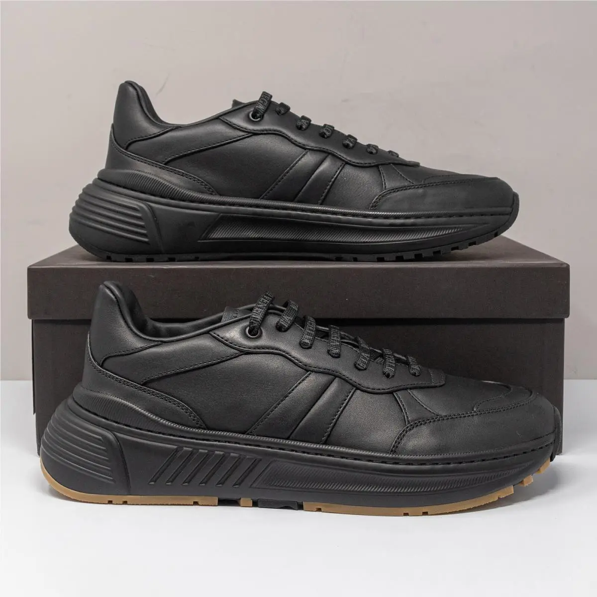 Bottega Veneta shoes - 564646VT040 - 564646VT040 - Black (UPC: 828833916127) 0