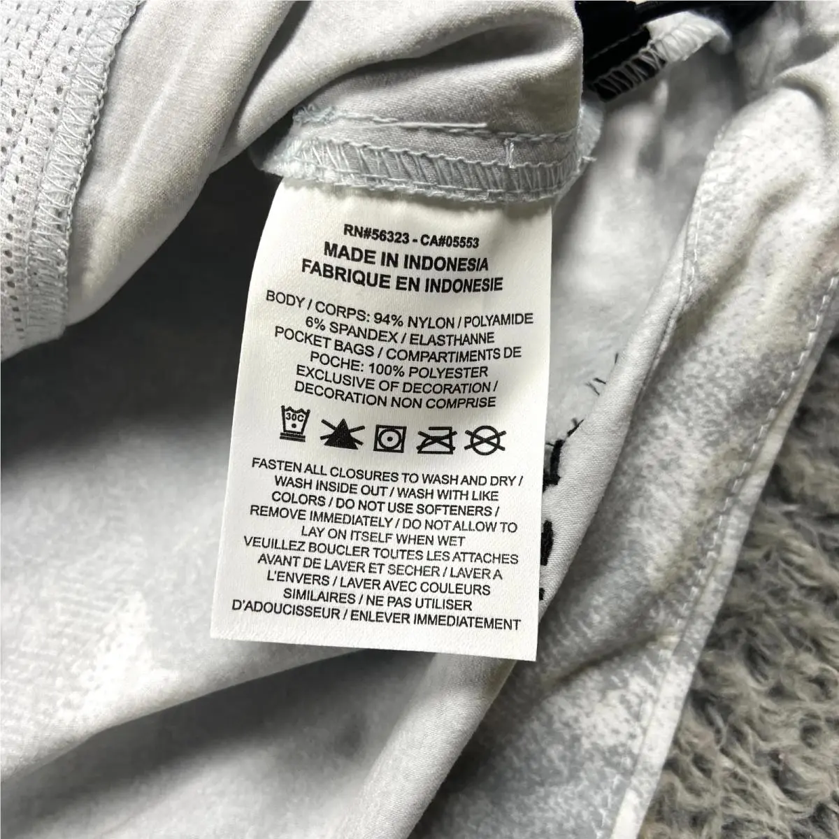 Nike clothing - Pure Platinum Camo (UPC: 198728931024) 13