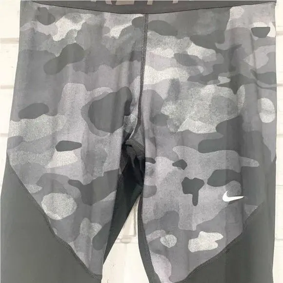 Nike clothing - Black 1
