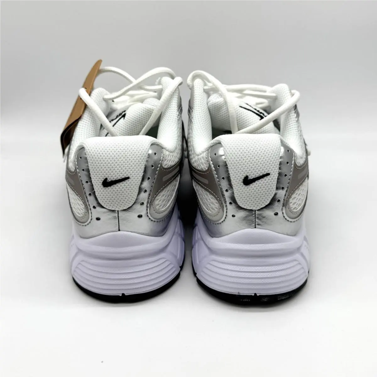 Nike shoes - Nike V5 RNR - RNR - HQ7901-107 - Multicolor (UPC: 198485096844) 2