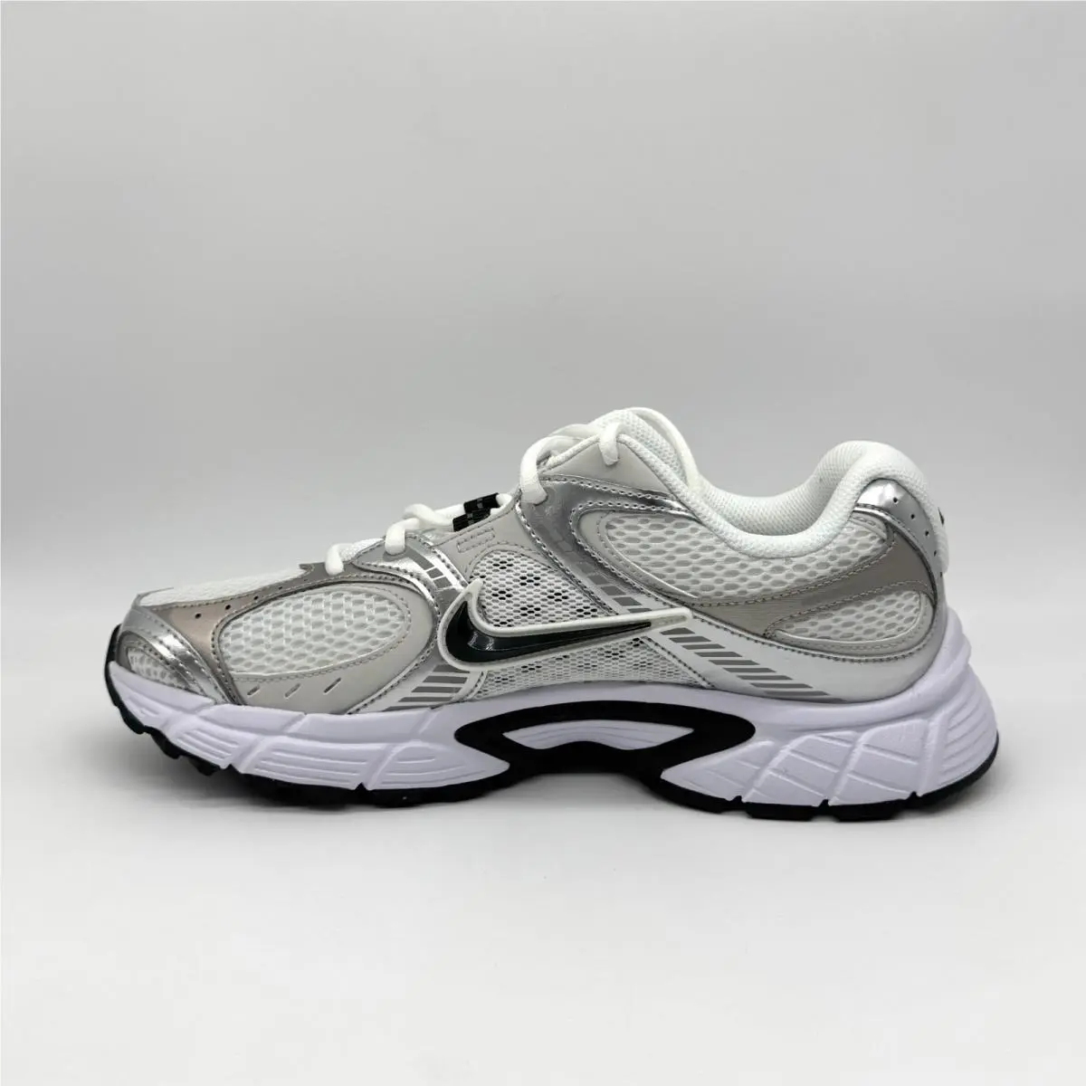 Nike shoes - Nike V5 RNR - RNR - HQ7901-107 - Multicolor (UPC: 198485096844) 4