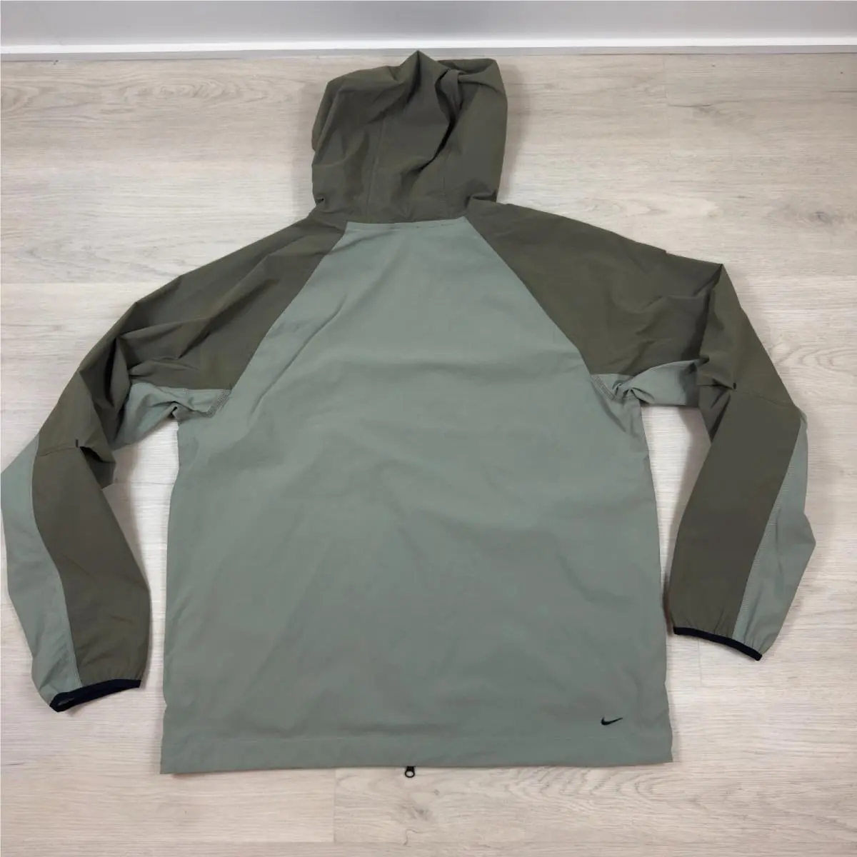 Nike clothing - Nike Tech - Tech - Green (UPC: 197863070902) 0