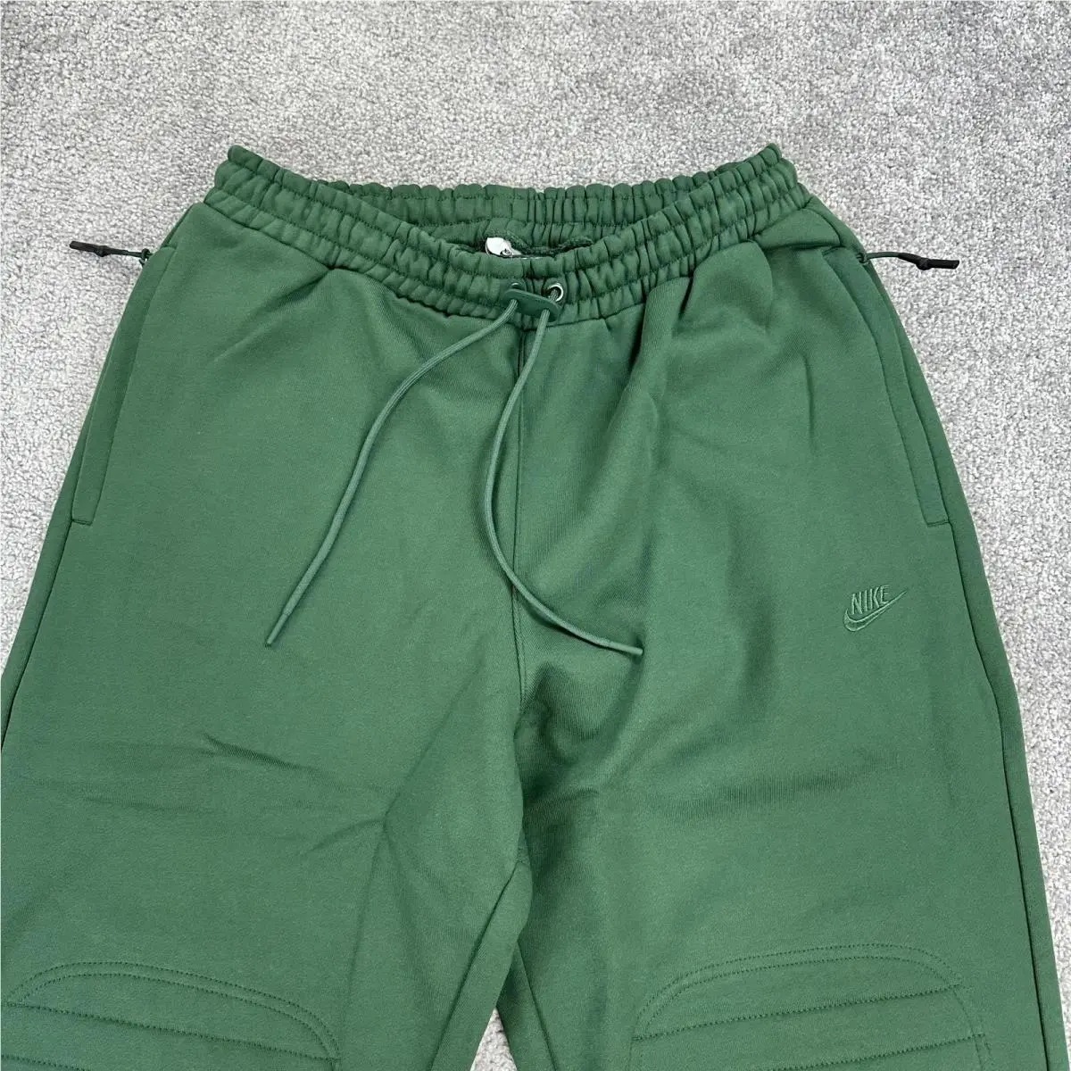 Nike clothing - Green (UPC: 196969378790) 5
