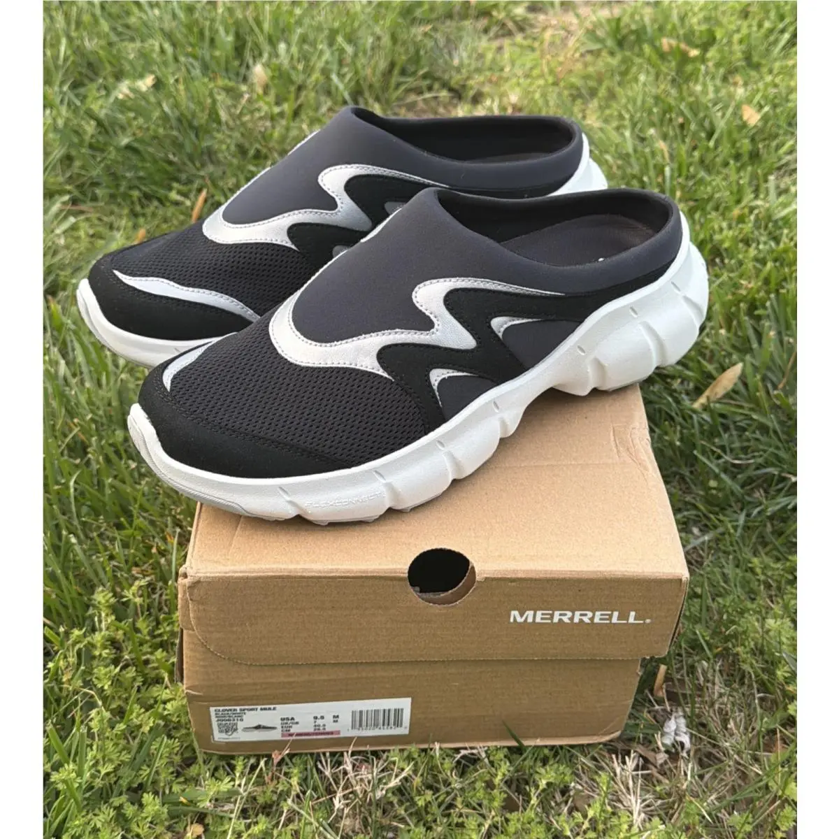 Merrell shoes - Black (UPC: 195020845813) 0