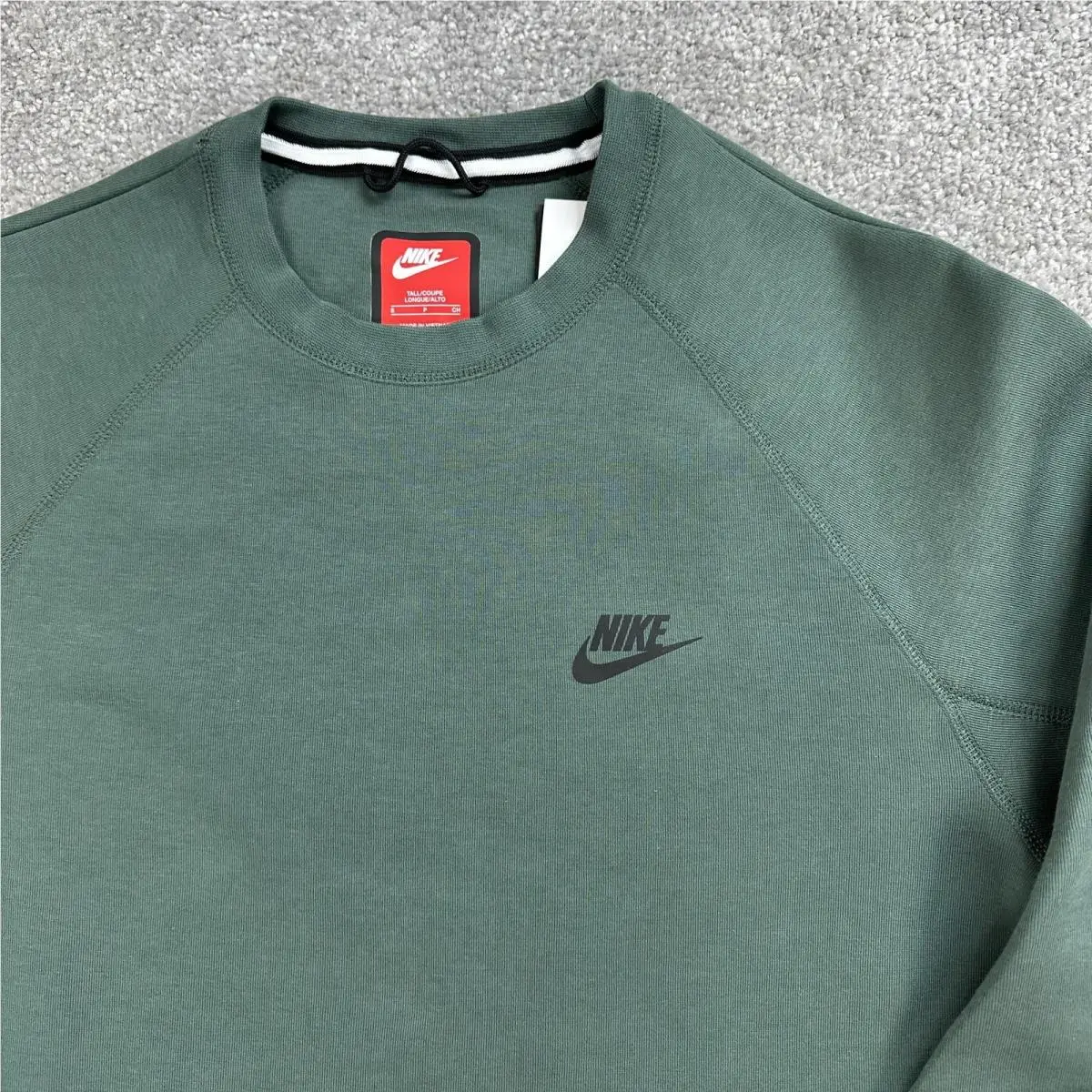 Nike clothing - Green 1