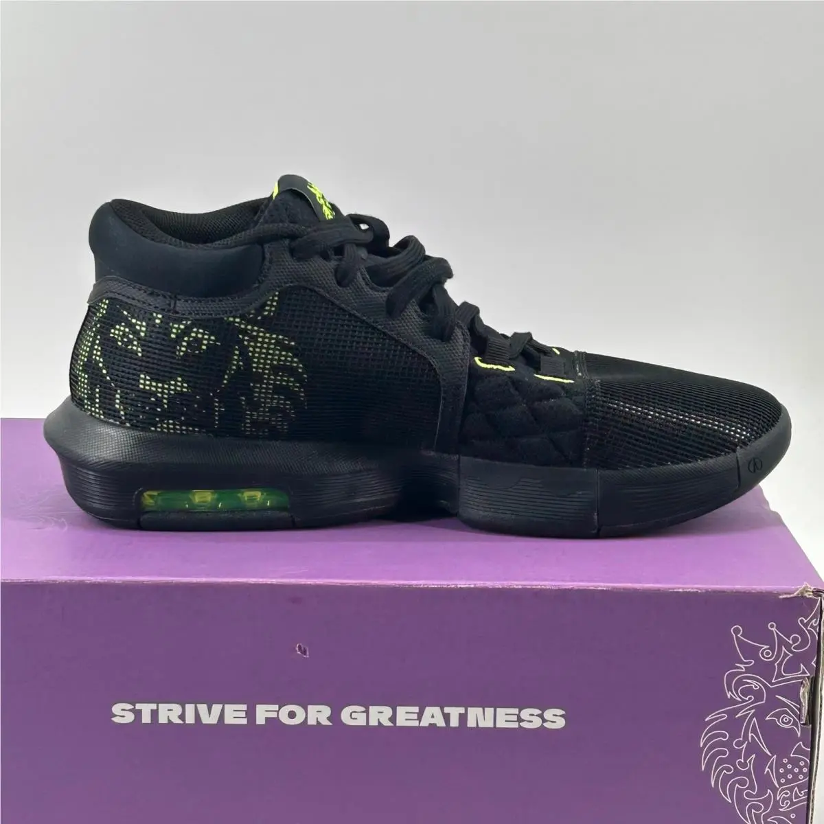 Nike shoes - LeBron Witness VIII - LeBron Witness VIII - Black 1
