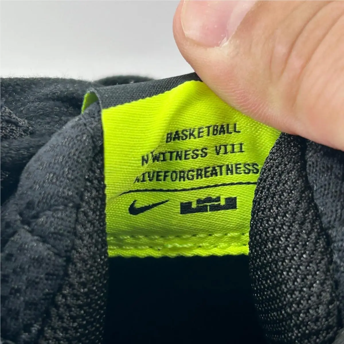 Nike shoes - LeBron Witness VIII - LeBron Witness VIII - Black 5