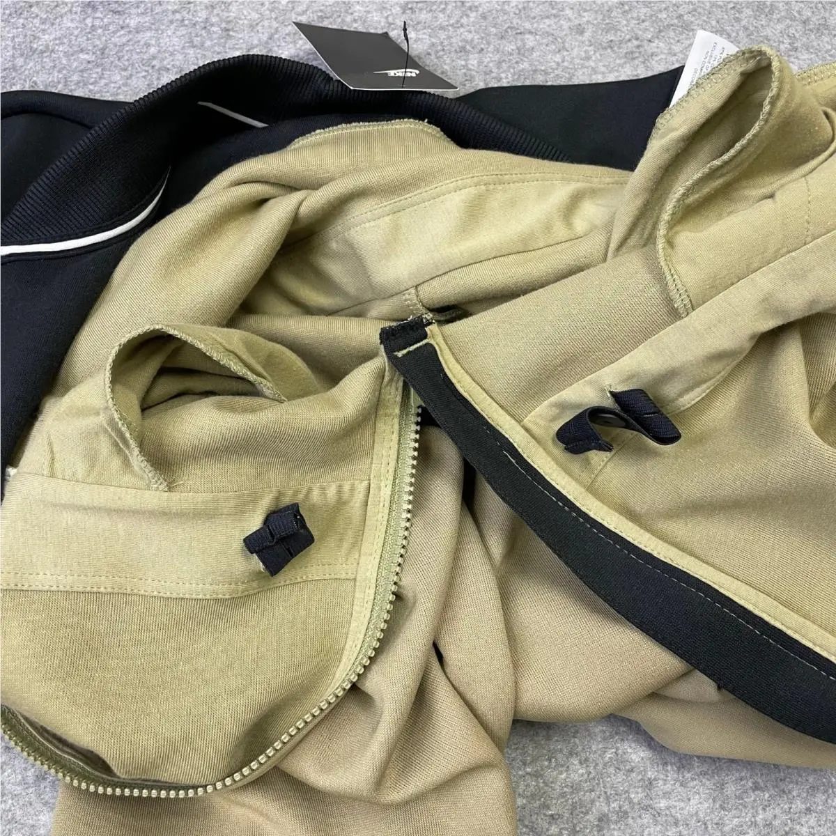 Nike clothing - Black 8