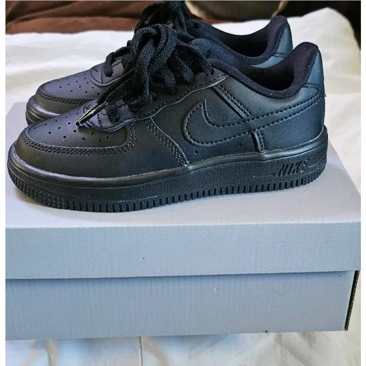 Nike shoes - PS - Black 2