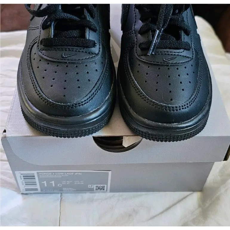 Nike shoes - PS - Black 7