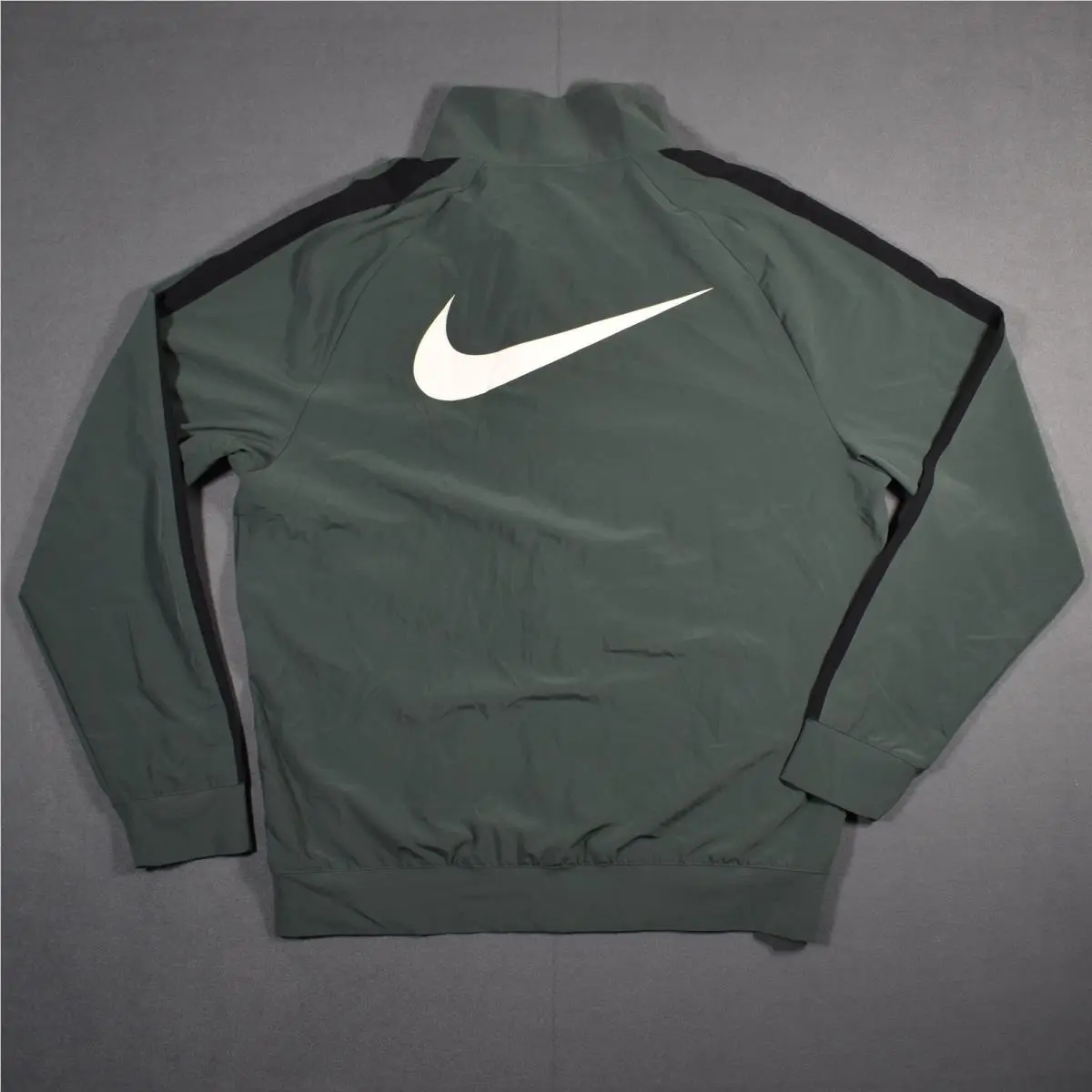 Nike clothing - Green 1