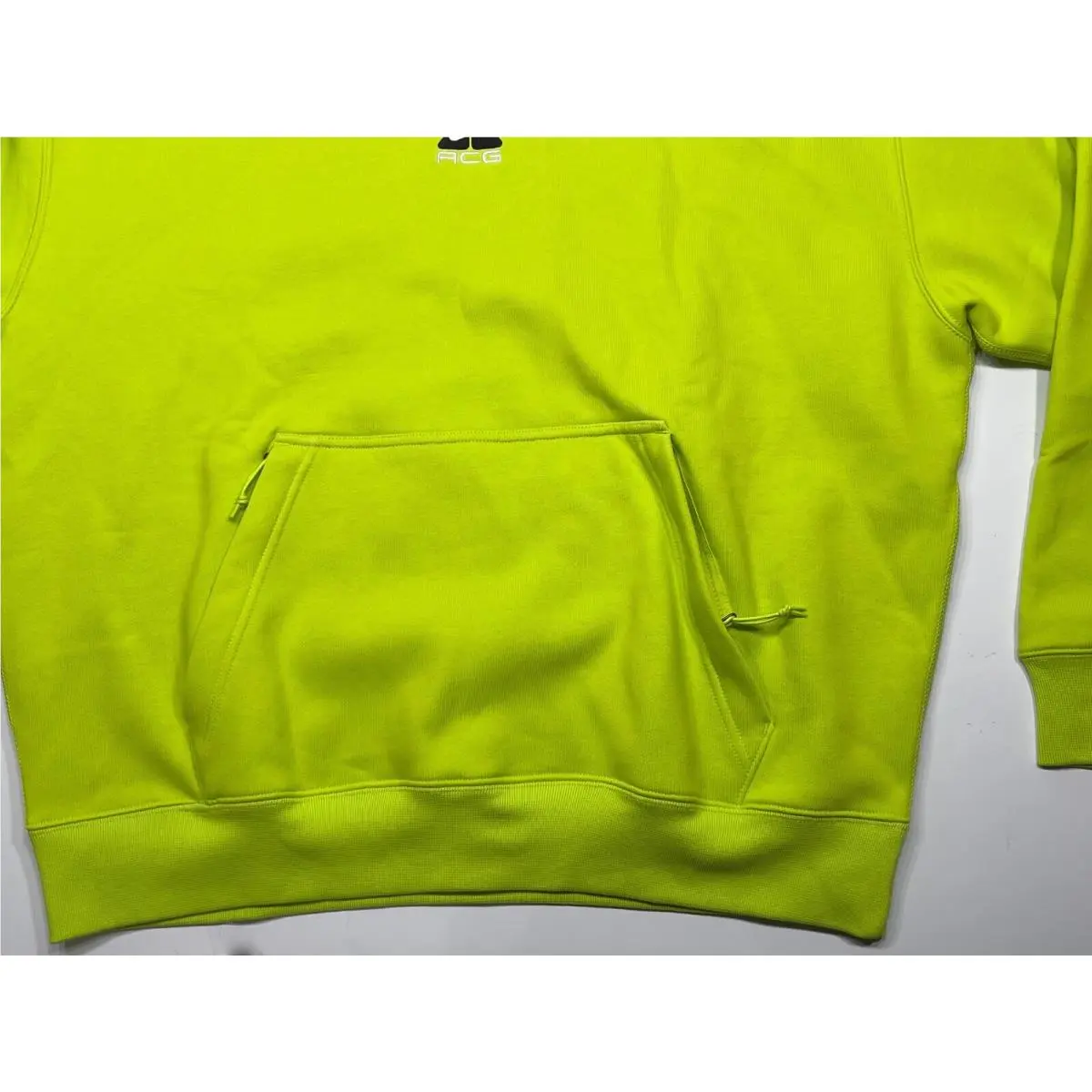 Nike clothing - VOLT (UPC: 195243806363) 3