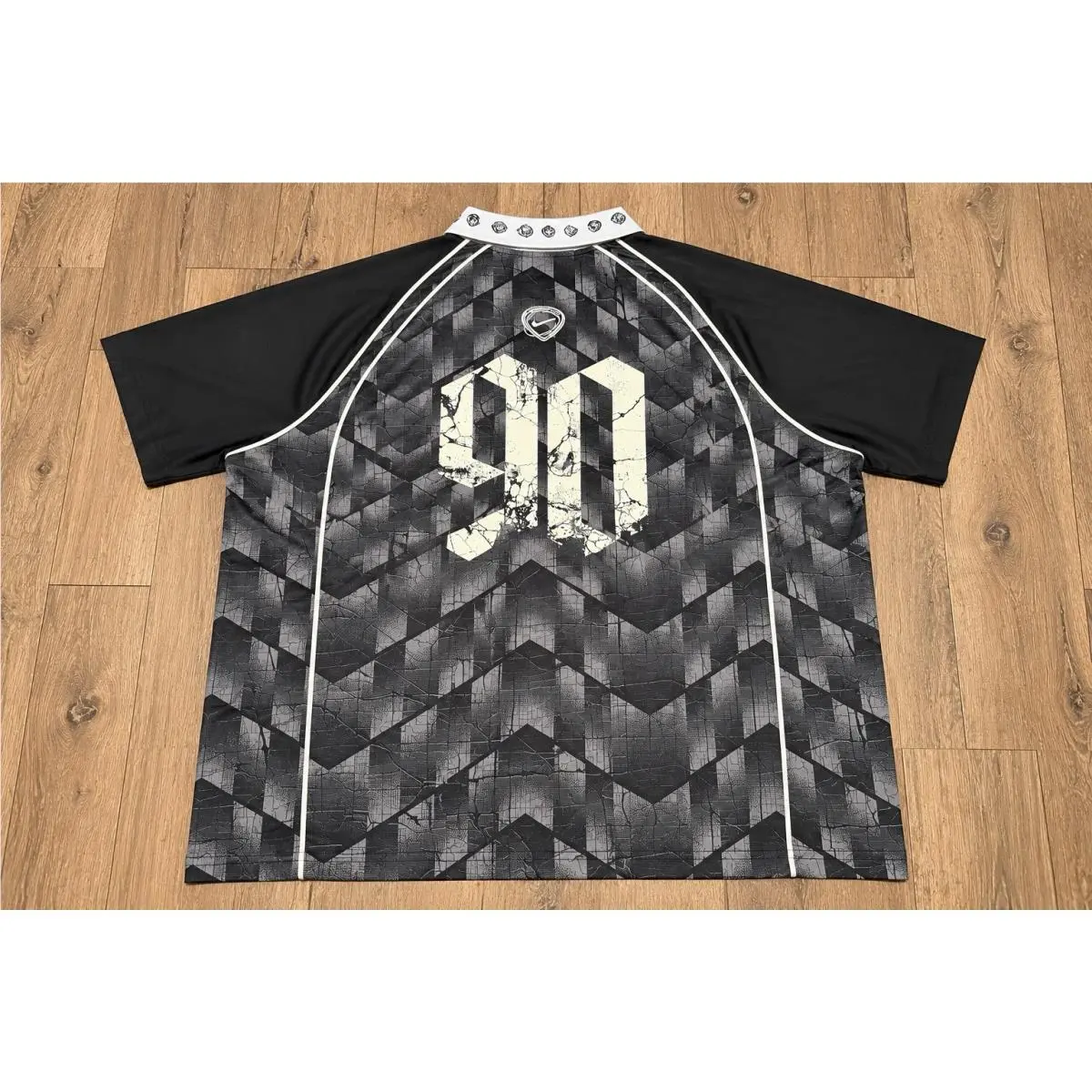 Nike clothing - Nike SB Mad 90 Pack Hypervenom Dri-FIT Bowler Shirt - IR8701-010 - Black / White 10