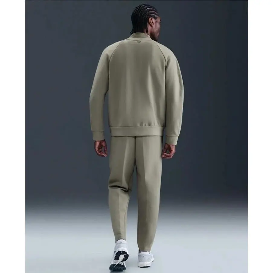 Nike clothing - [