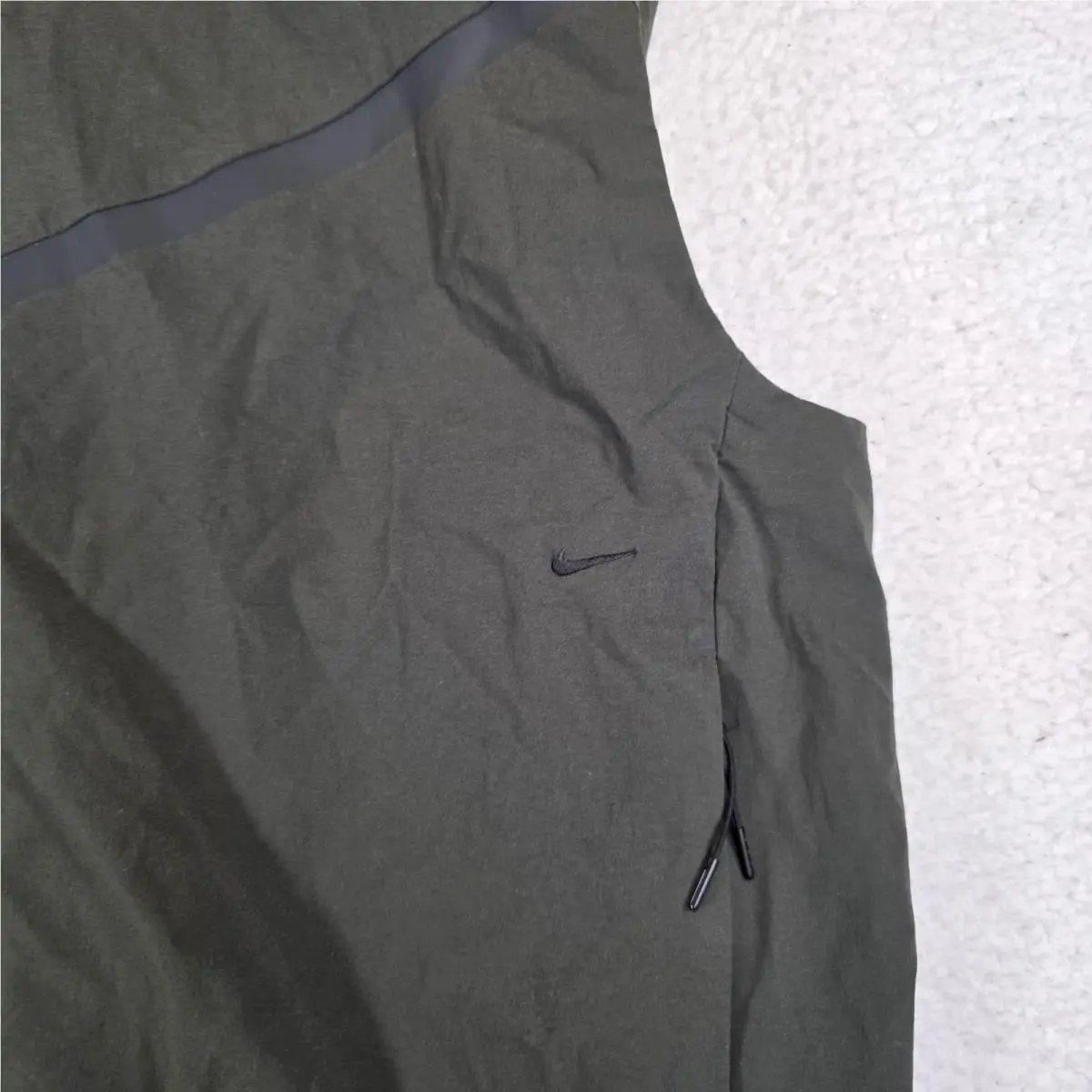 Nike clothing - Nike Tech Woven Windrunner - Tech Woven Windrunner - Green 2