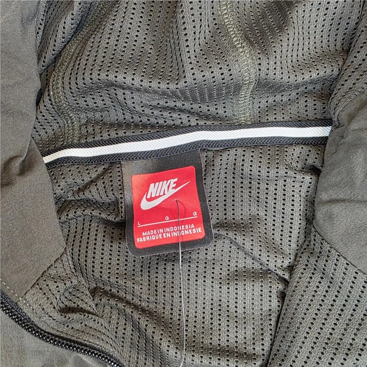 Nike clothing - Nike Tech Woven Windrunner - Tech Woven Windrunner - Green 4