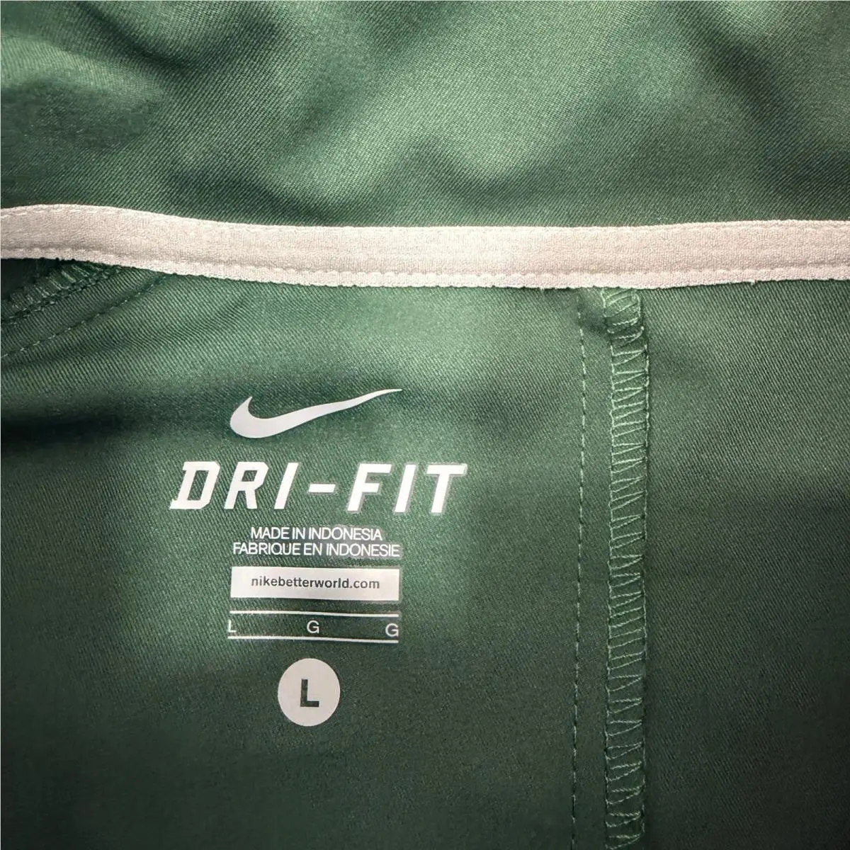 Nike clothing - Green 3