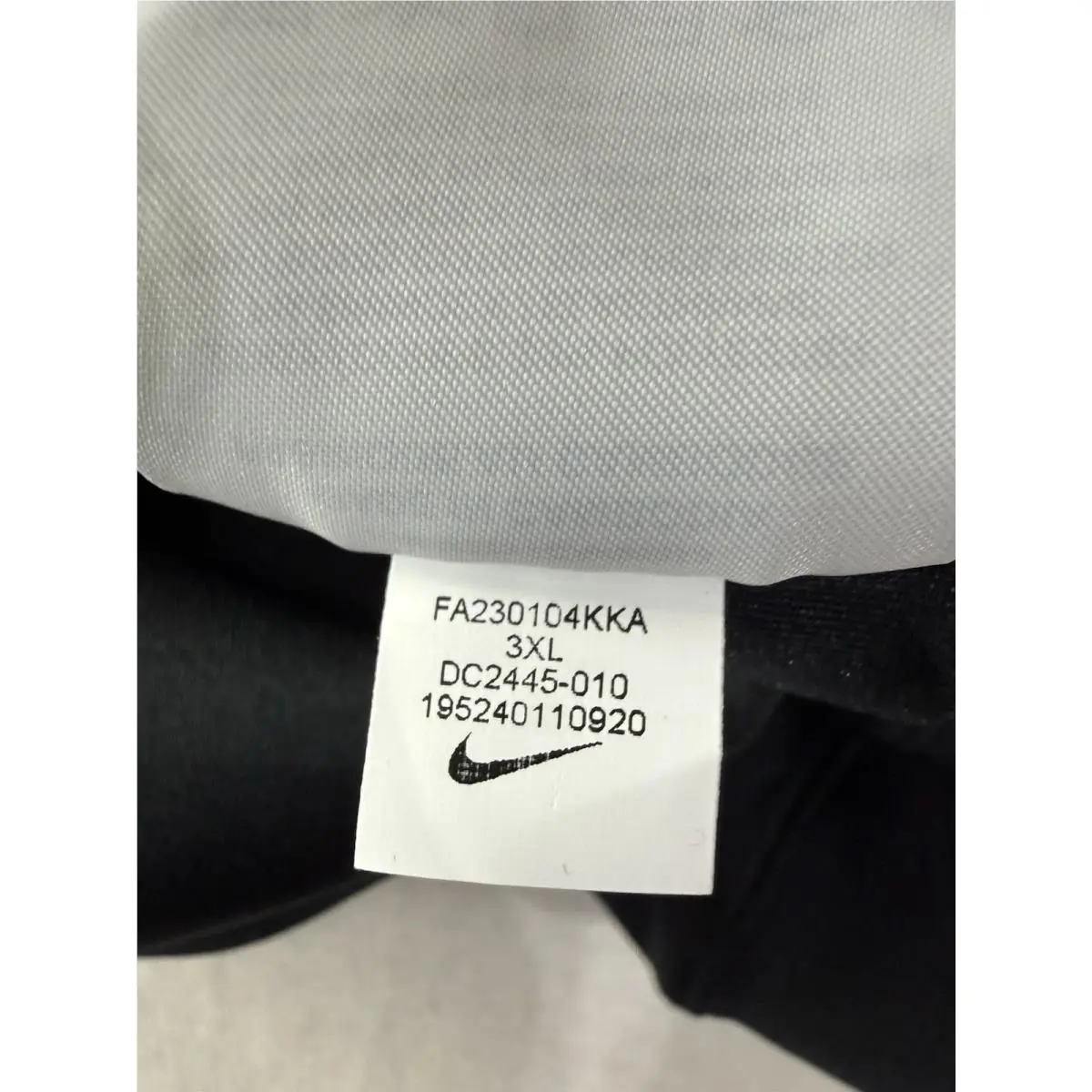 Nike clothing - Black (UPC: 195240110920) 7