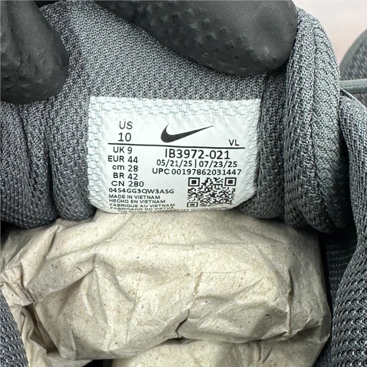 Nike shoes - Nike Swift Run 3 - Swift Run - Gray, Black, Red 16