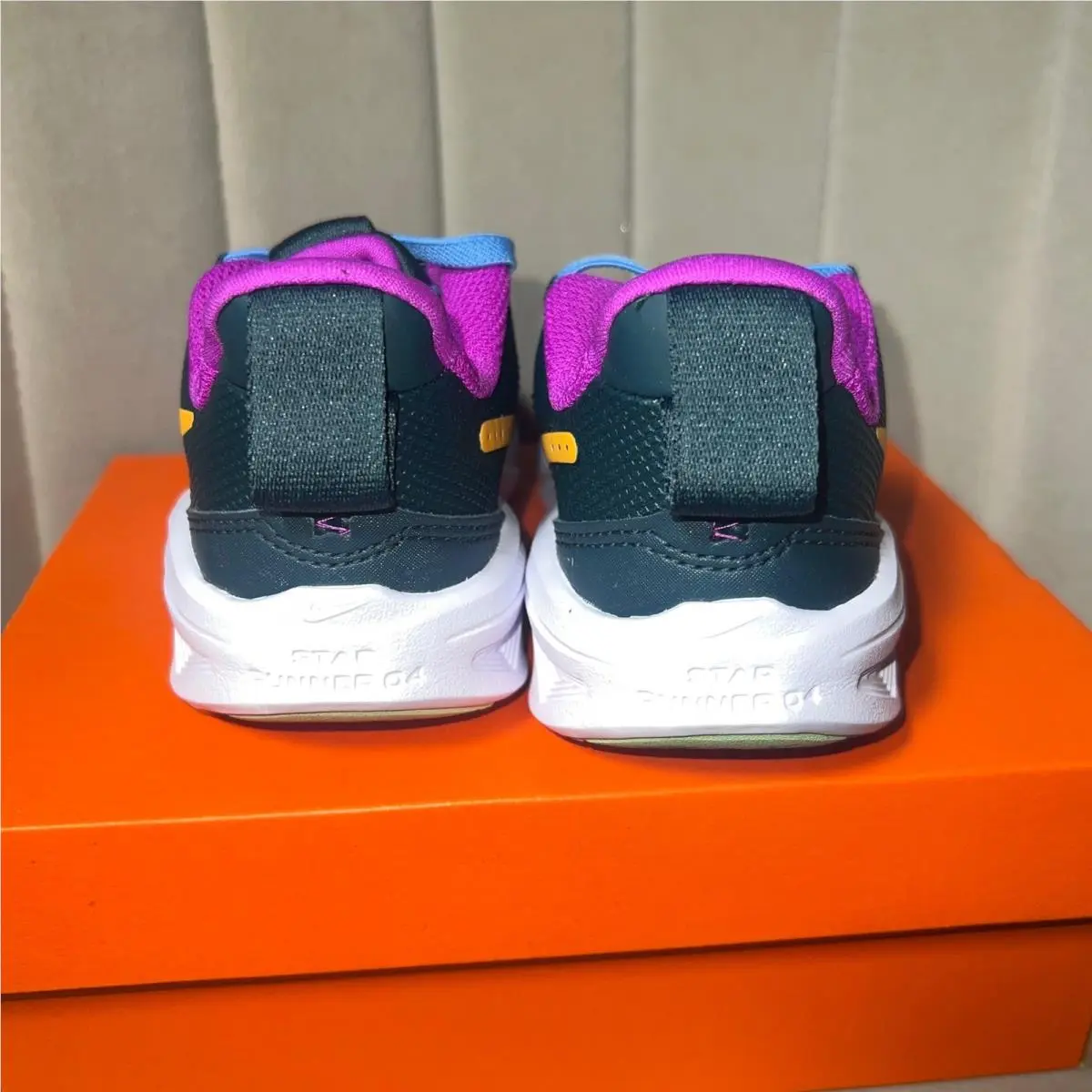 Nike shoes - Nike Star Runner 4 - Star Runner - Multicolor 4