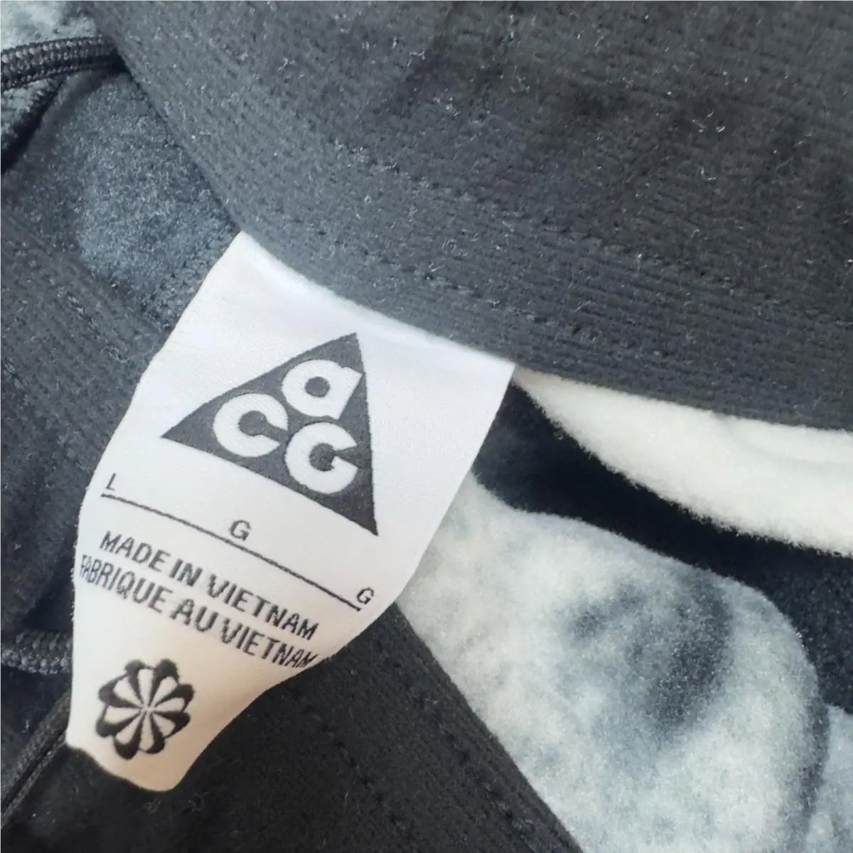 Nike clothing - Black (UPC: 198486786300) 3