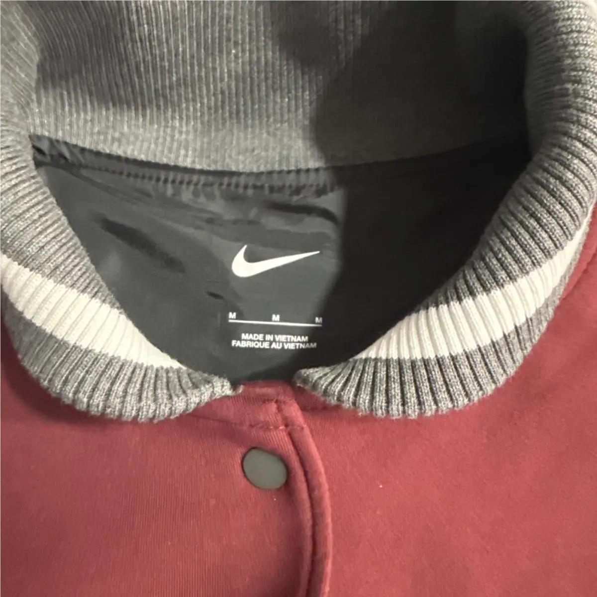 Nike clothing - Multicolor (UPC: 0195868447125) 1