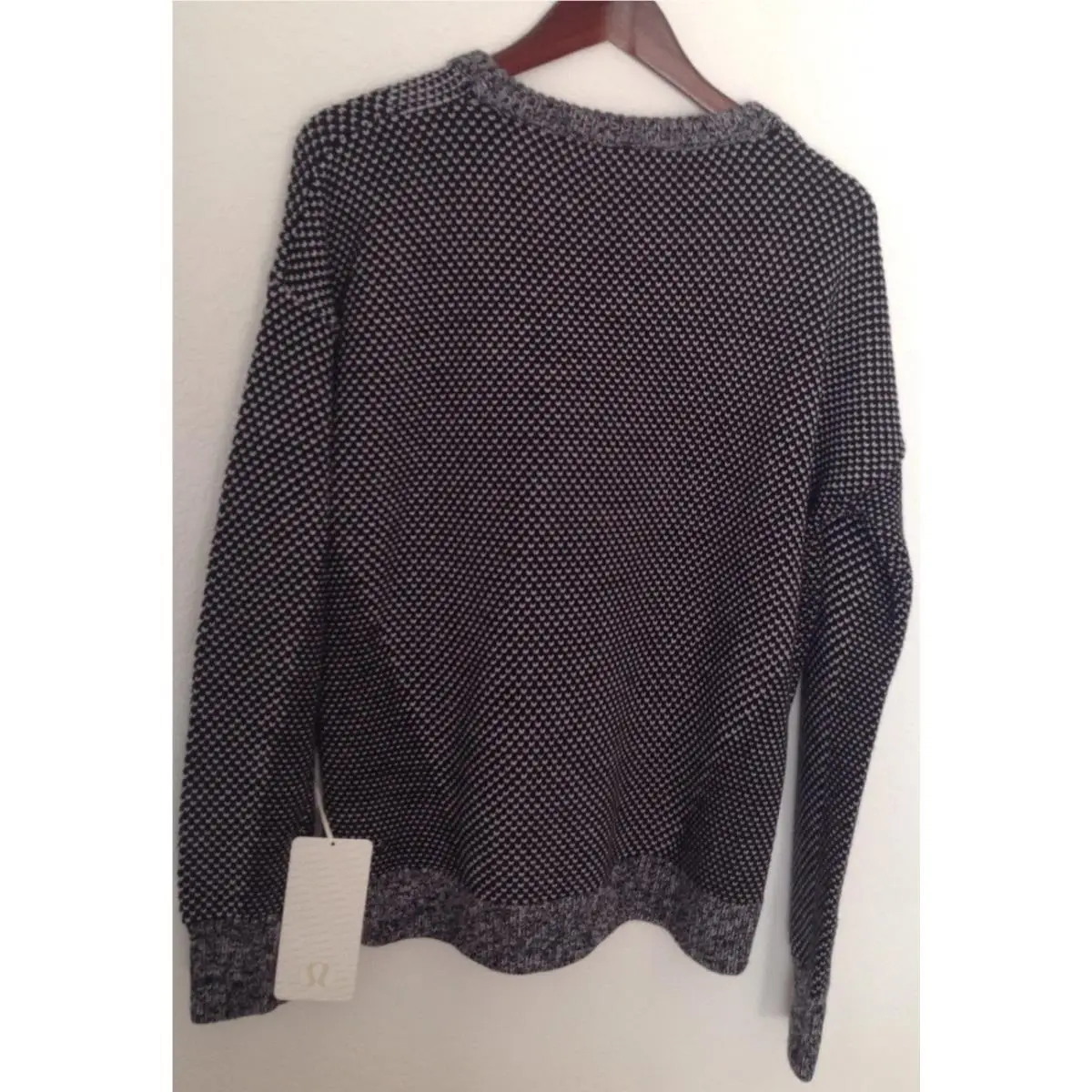 Lululemon clothing - Black/Gray 3