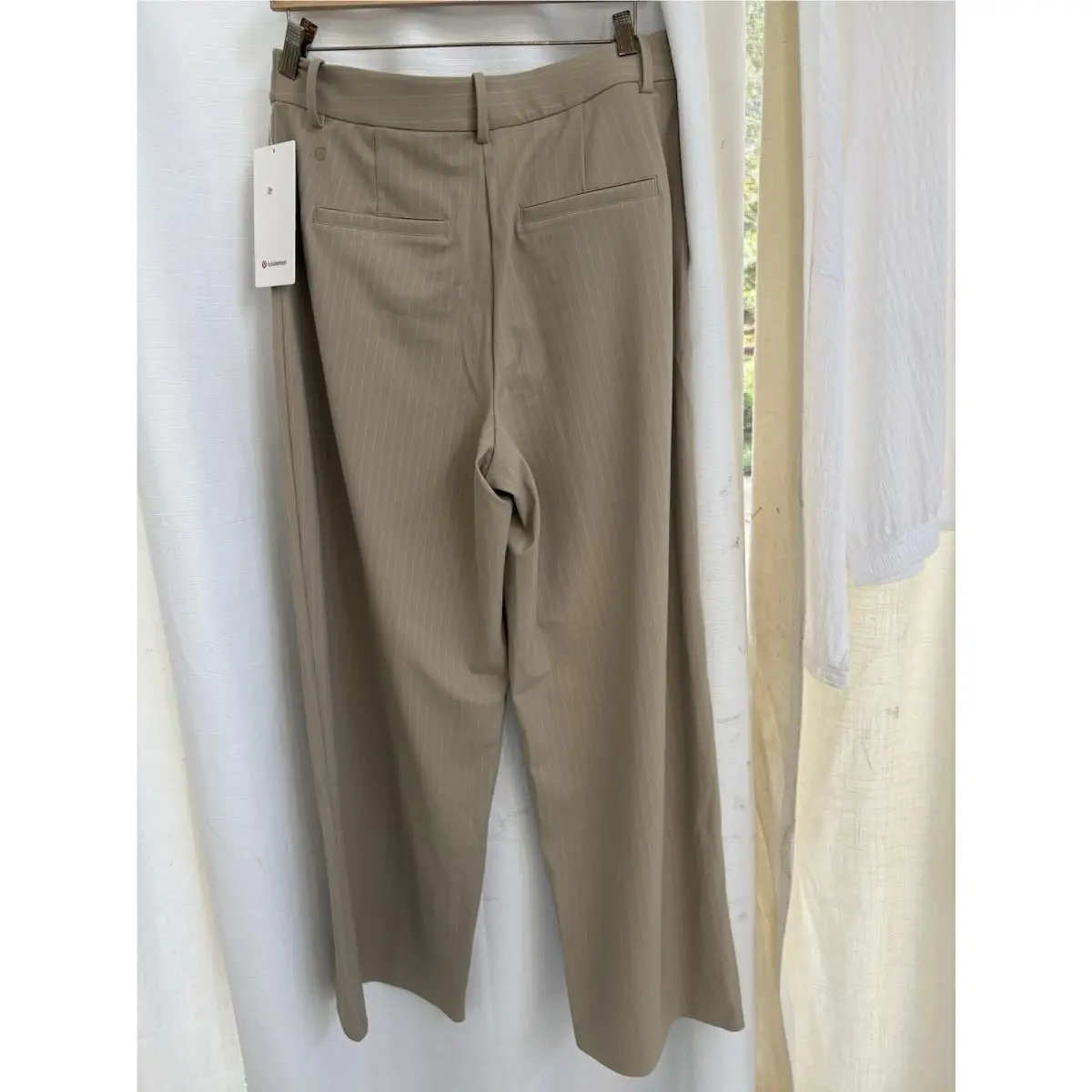 Lululemon clothing - Beige 11