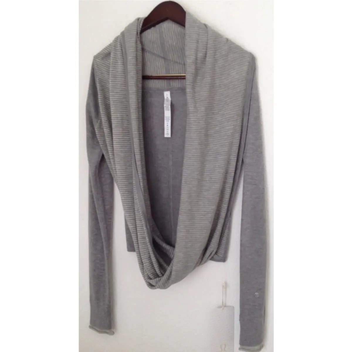 Lululemon clothing - Grey Stripe 0