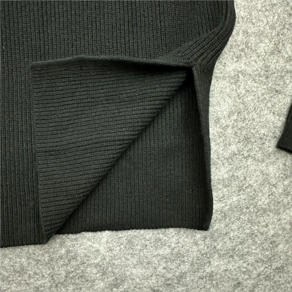 Lululemon clothing - Black 3