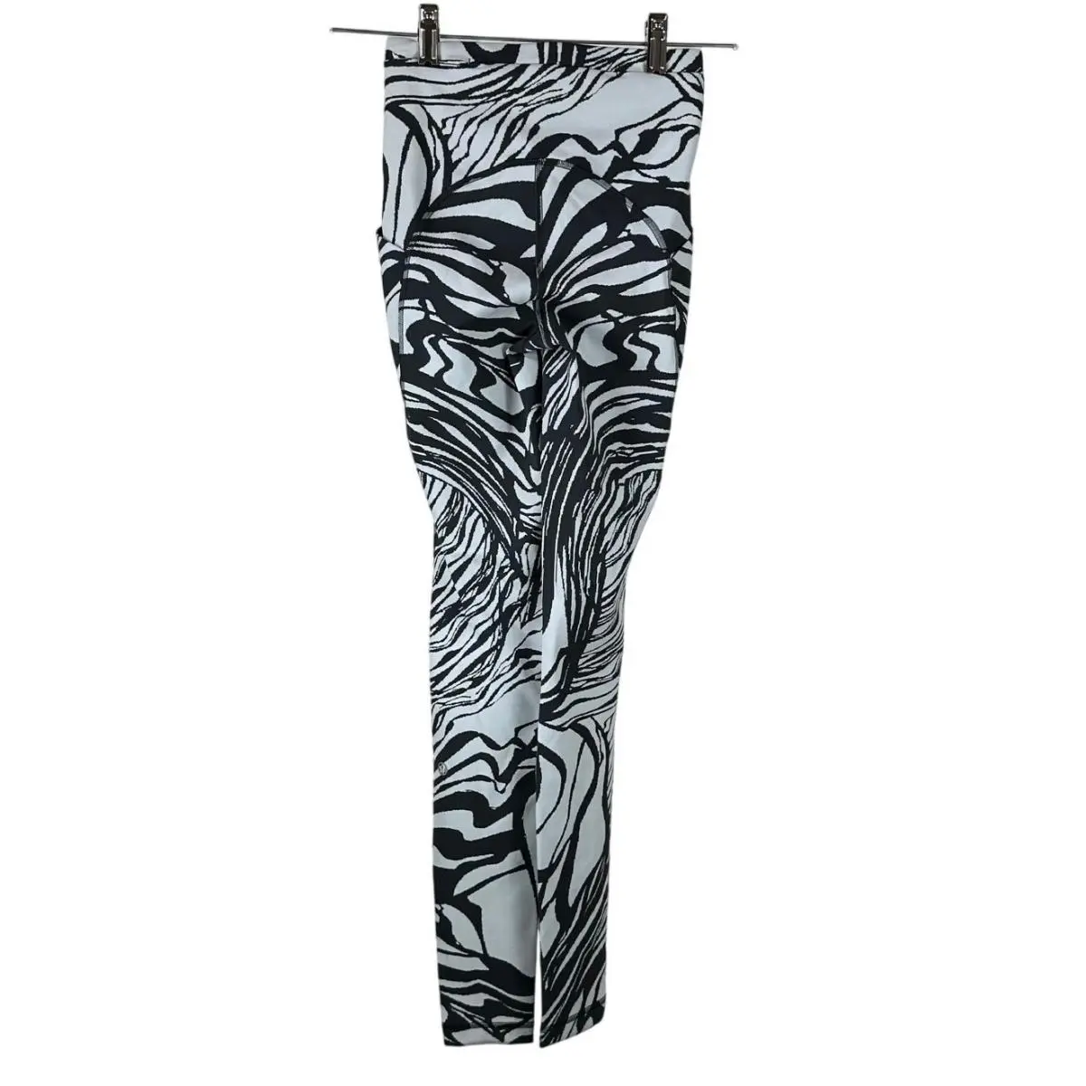 Lululemon clothing - White 4