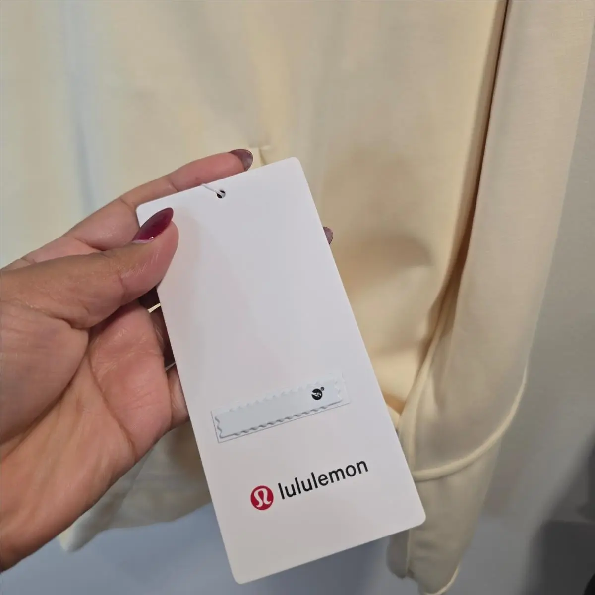Lululemon clothing - Ivory 2