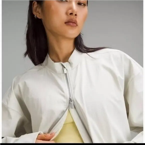 Lululemon clothing - Cream White 1