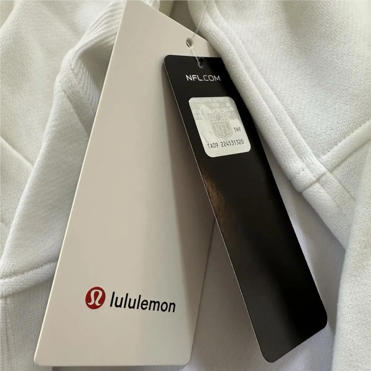 Lululemon clothing - White 12