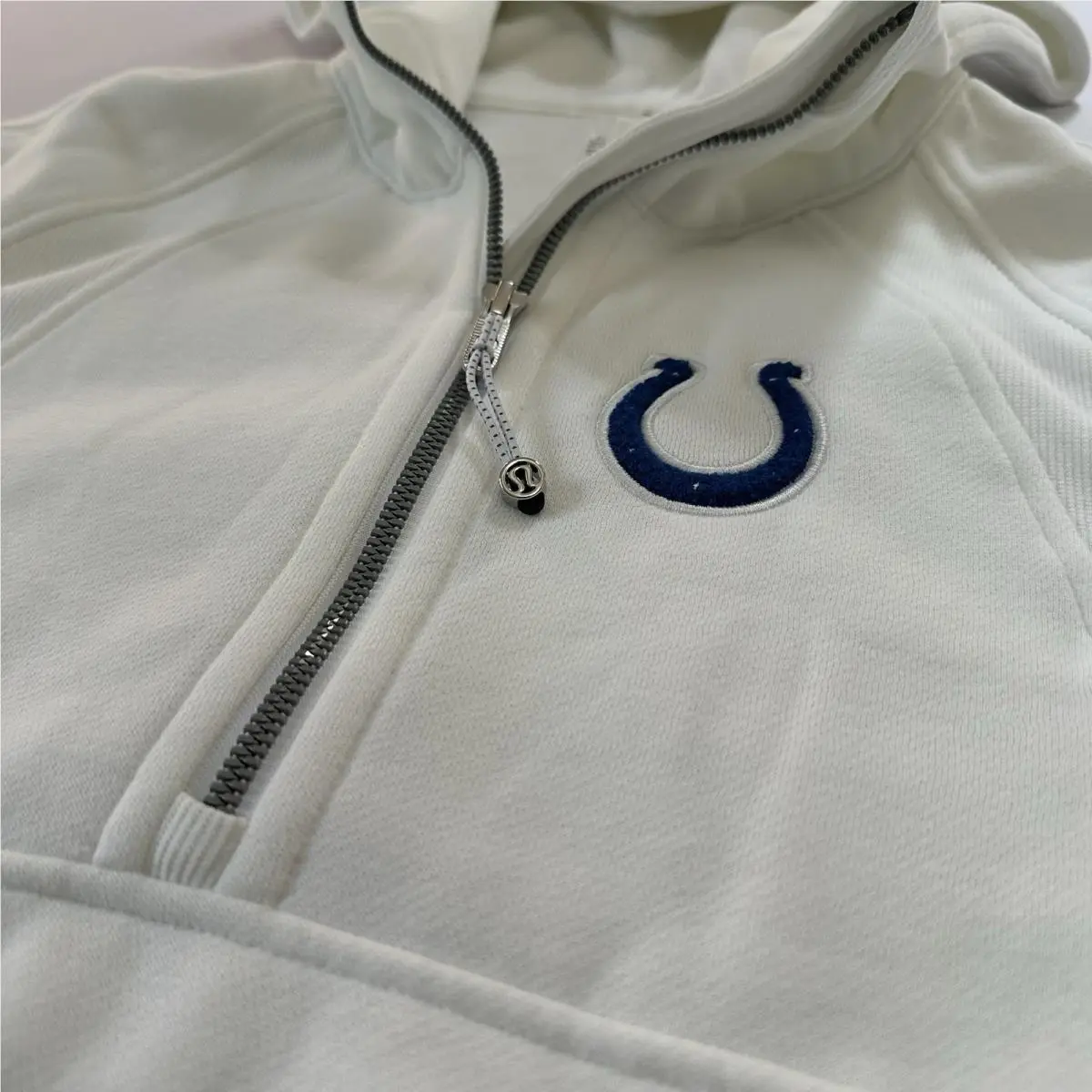 Lululemon clothing - White 3