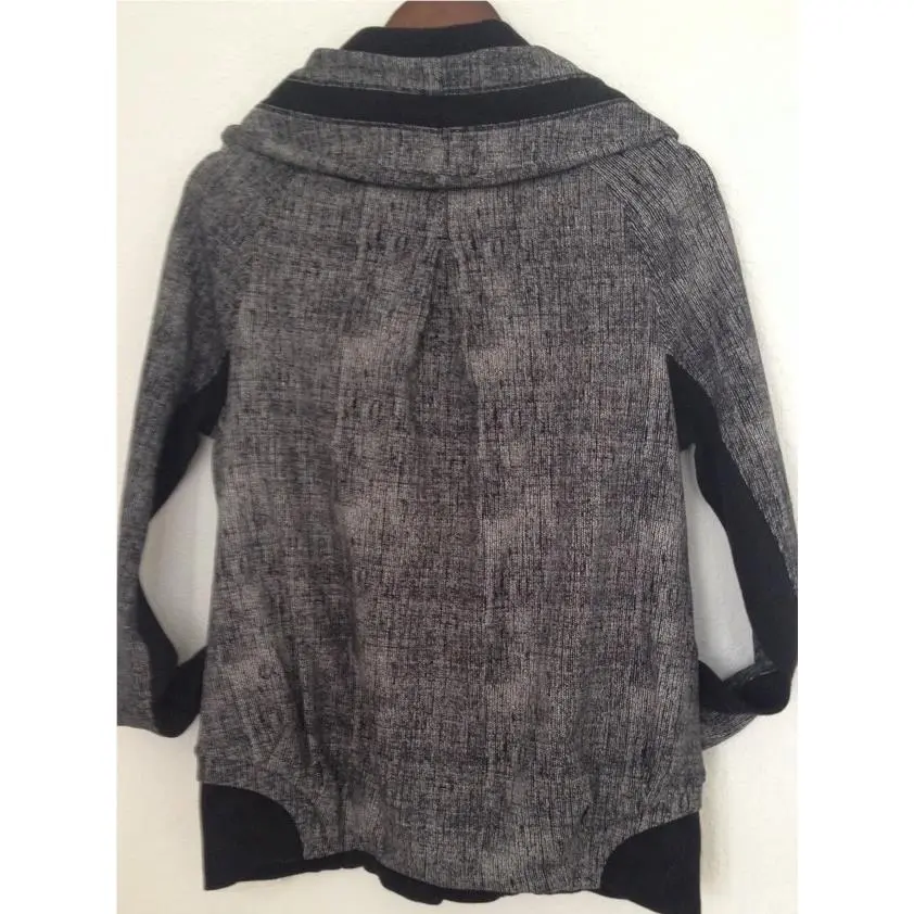 Lululemon clothing - Burlap Texture Black Dune 0
