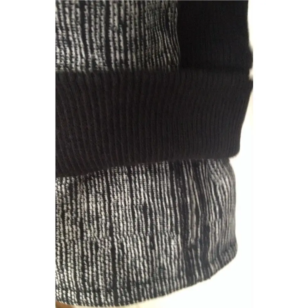 Lululemon clothing - Burlap Texture Black Dune 3
