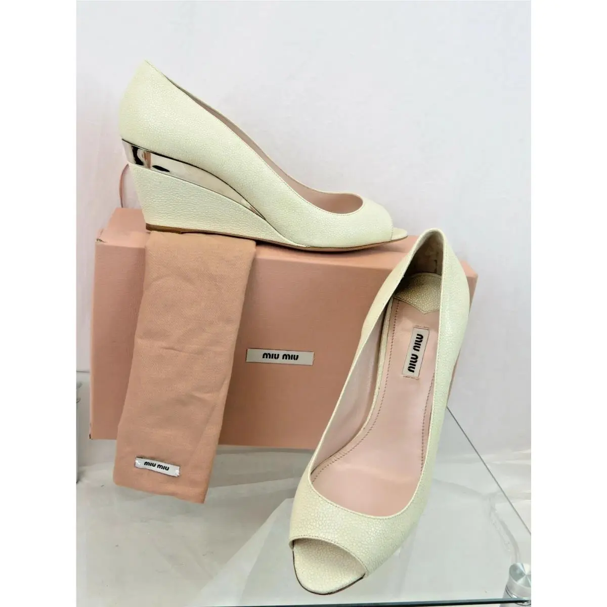 Miu Miu Prada 5KZ019 White Pearl Stingray Leather Peep Toe Wedges 40 Italy