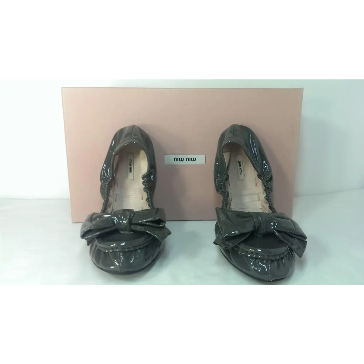 Women`s Miu Miu Prada Vernice Patent Bow Ballet Flats Shoes Grey EU 35 US 6