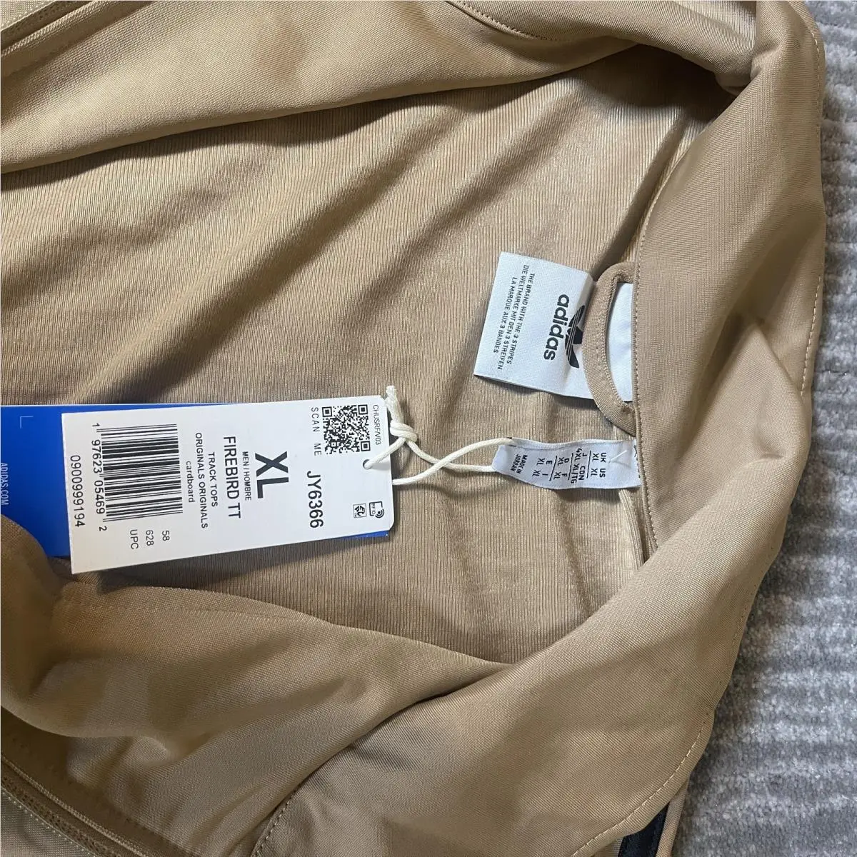 Adidas clothing - Beige 3