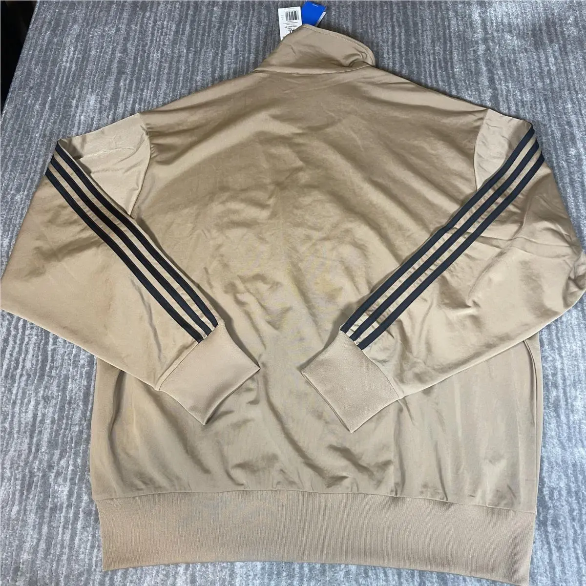 Adidas clothing - Beige 4