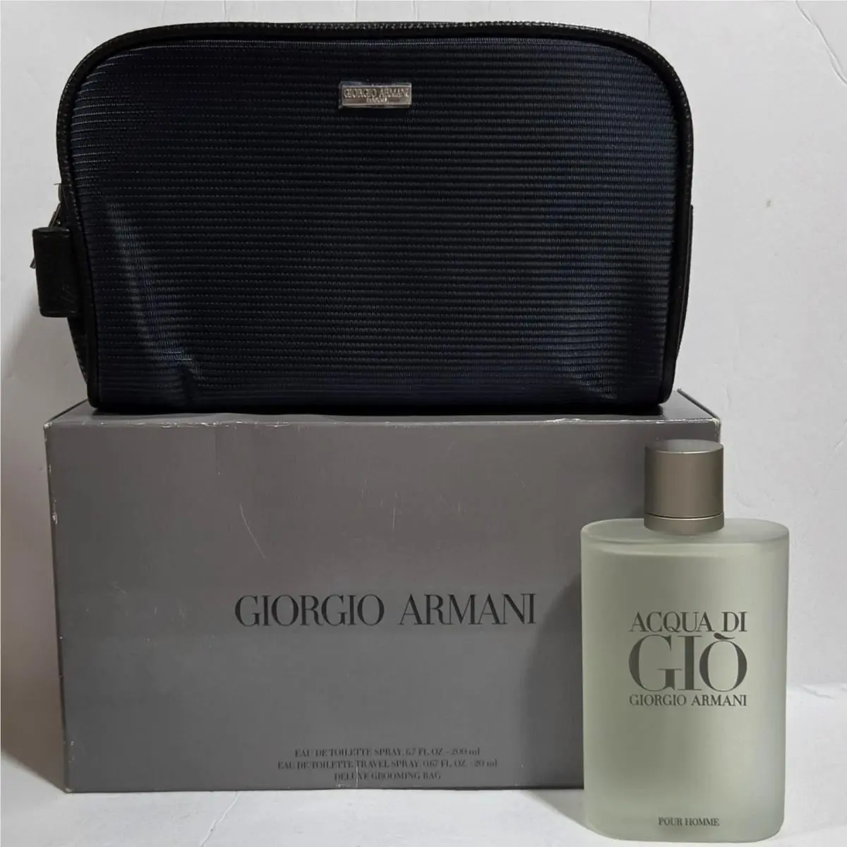 Acqua Di Gio by Giorgio Armani 6.7floz Eau de Toilette Spray Grooming Bag